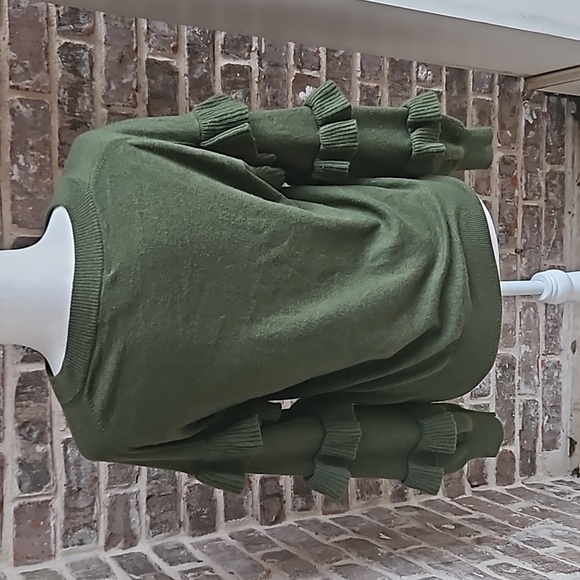 J. Crew Black Label Wool Ruffle Sleeve Green Sweater - Picture 5 of 6